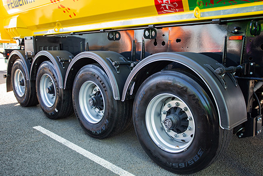 Преимущества грузовых цельнометаллокордных (ЦМК) шин KAMA: долговечность и экономия топлива Преимущества грузовых цельнометаллокордных (ЦМК) шин KAMA: долговечность и экономия топлива